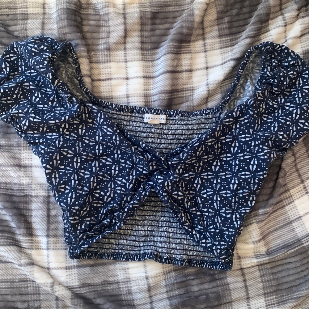 Super cute aeropostal crop top:))